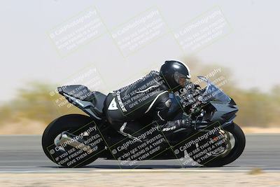 media/Mar-28-2022-Superbike Trackdays (Mon) [[b8603d0f67]]/Open Track Time/Turn 3 Inside/